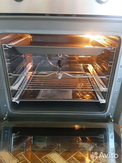 Духовой шкаф.