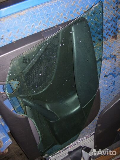 Форд фокус 1 стекло