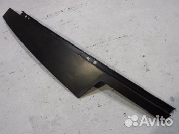 Накладка двери передней правой