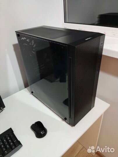 Игровой компьютер в сборе