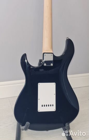 Yamaha pacifica 112j
