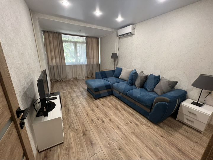 2-к. квартира, 54 м², 1/5 эт.