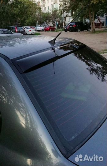 Дефлектор заднего стекла на Митцубиси Ланцер 10