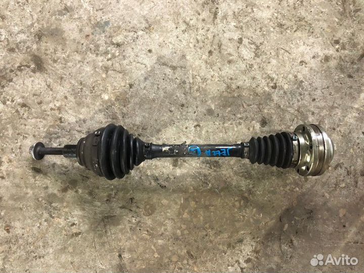 Привод передний левый Volkswagen Jetta 1K2