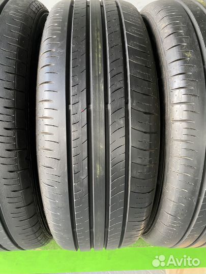 Dunlop Enasave EC300+ 215/60 R17 96H