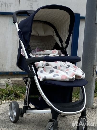 Прогулочная коляска