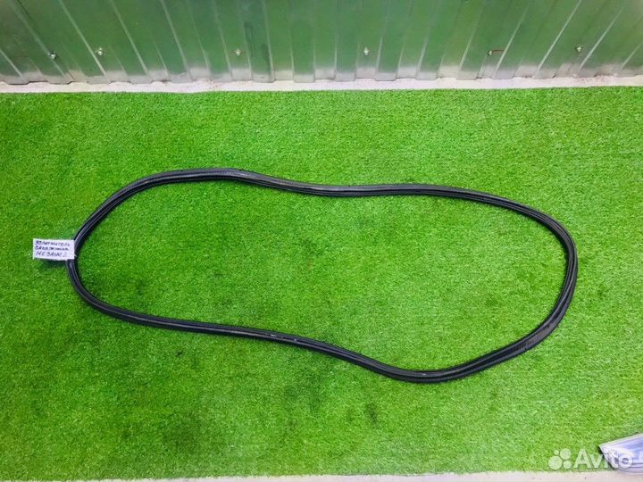 Уплотнитель багажника Renault Megane 2