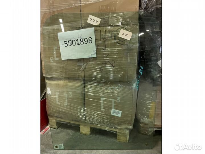 Стекло лобовое нижнее правое Bobcat