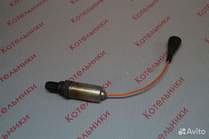 Nissan 22690-81N00 Датчик кислородный