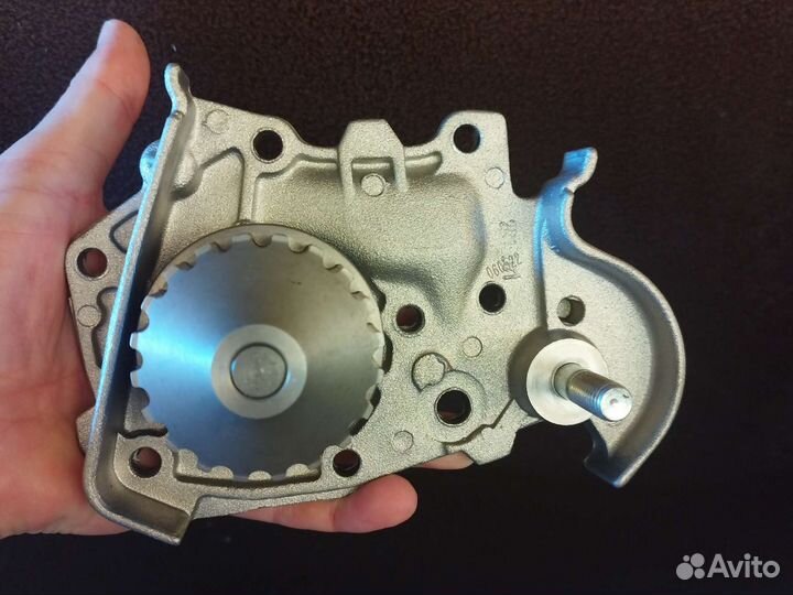 Помпа на renault logan 1