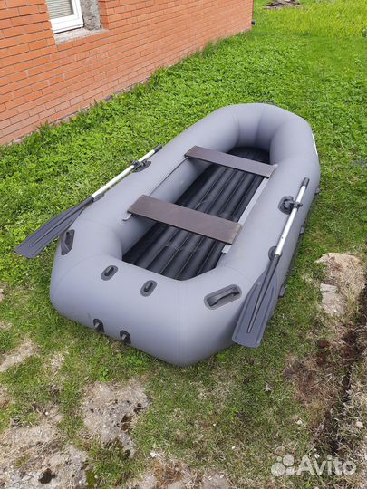 Гребная лодка под мотор Лоцман Профи 280 нднд