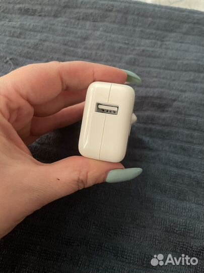 Зарядное устройство на iPhone