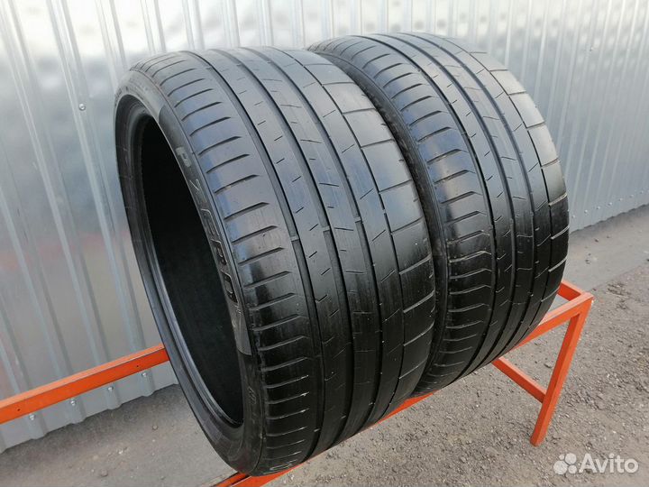 Pirelli P Zero PZ4 265/35 R20 95Y