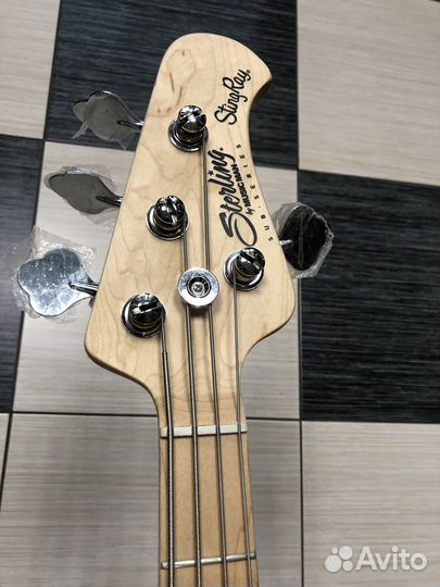 Бас-гитара sterling StingRay Mint Green