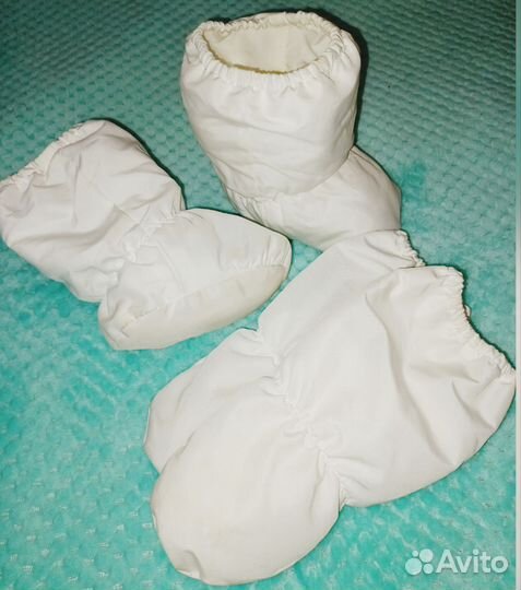 Зимние мягкие пинетки-сапожки и рукавички