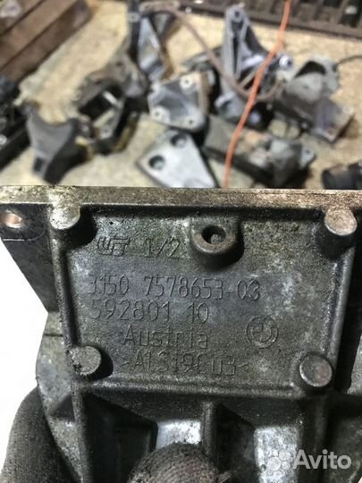 Опорный кронштейн привода BMW F10 N20 N55