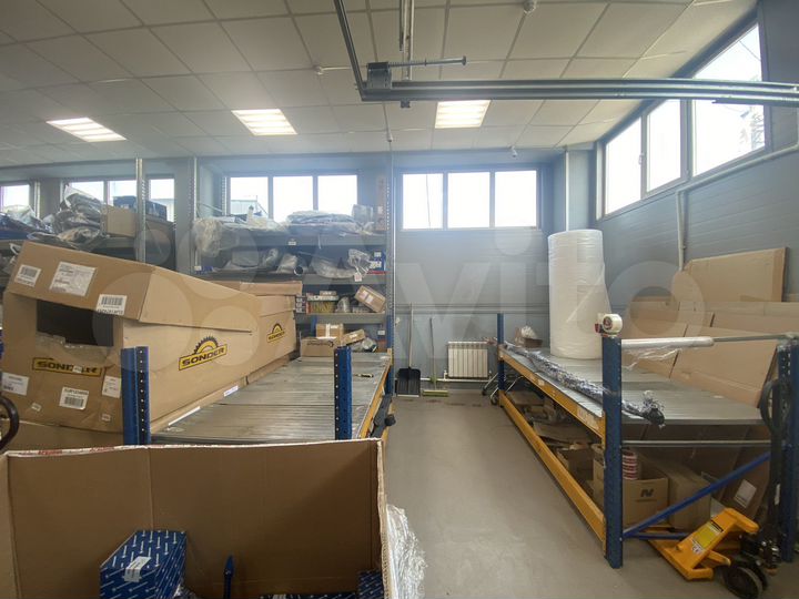 Помещение свободного назначения, 200 м²