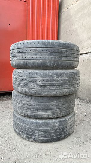 Goodyear EfficientGrip 215/60 R17
