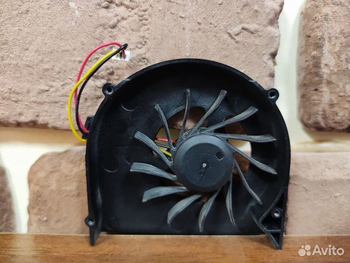 Вентилятор для Dell Inspiron N5010, M5010 б/у