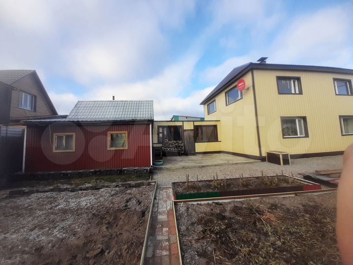 Дом 162,7 м² на участке 7 сот.