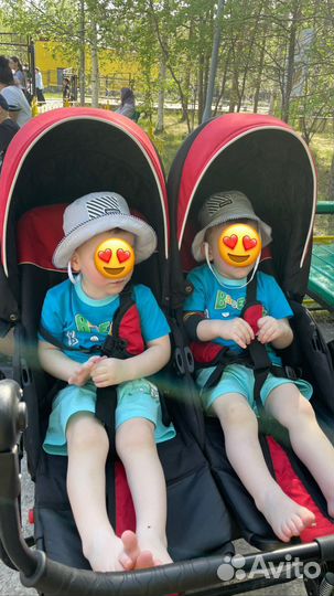 Детская коляска для двойняшек