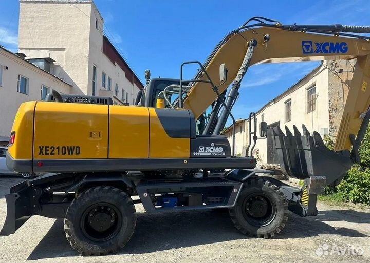Колёсный экскаватор XCMG XE210WD, 2024
