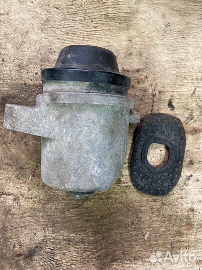 Опора подушка двигателя Mazda CX 7