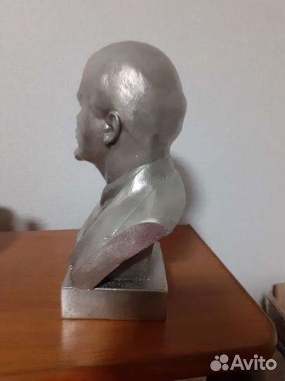 Бюст Ленина СССР
