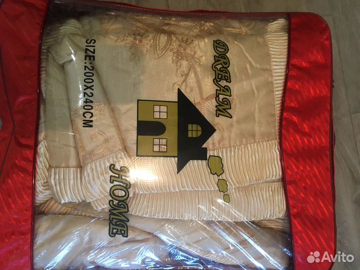 Комплект (плед и две наволочки)