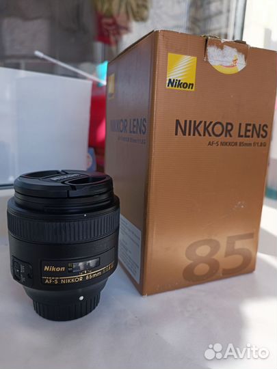 Объектив nikon 85mm af-s 1.8g