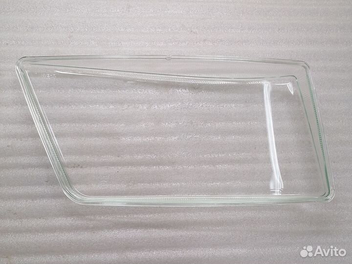 Стекло на левую фару MAN TGX