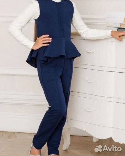 Школьный костюм для девочки 140-146