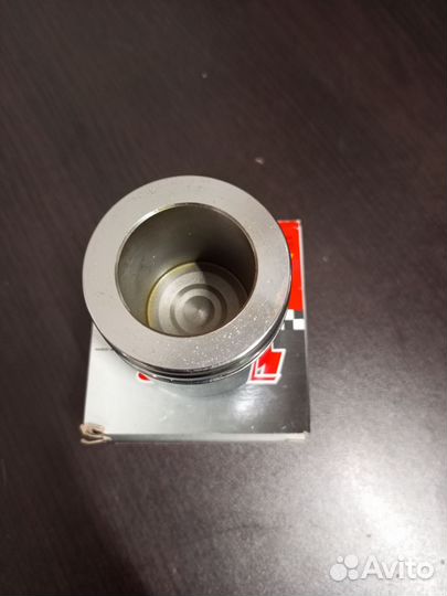 Поршень тормозного суппорта Hummer H2