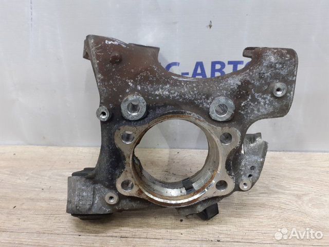 Кулак поворотный задний правый Audi A6 C6 2.8 2010