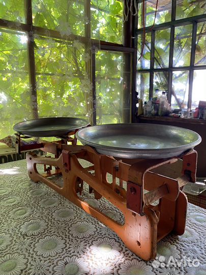 Весы торговые с гирями СССР