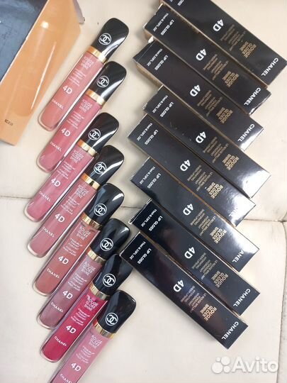 Блеск Chanel Rouge Gloss Shine Lip Gloss 4D/Шанель
