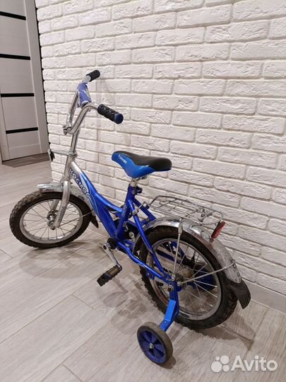 Велосипед детский 4 колесный