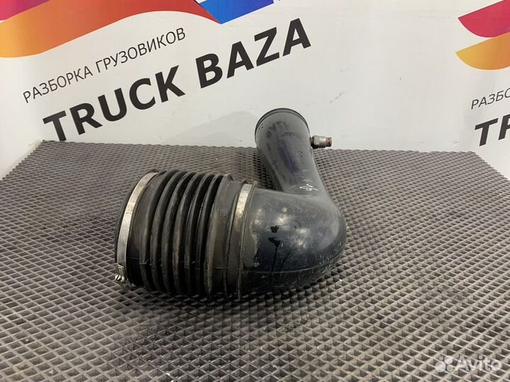 81082010404 Патрубок воздушного фильтра