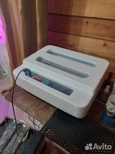 Инкубатор для яиц автоматический переворот