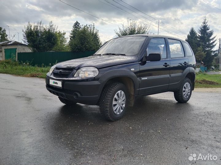 Chevrolet Niva, 2011