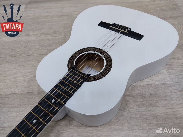 Новая гитара уменьшенная классическая 3/4