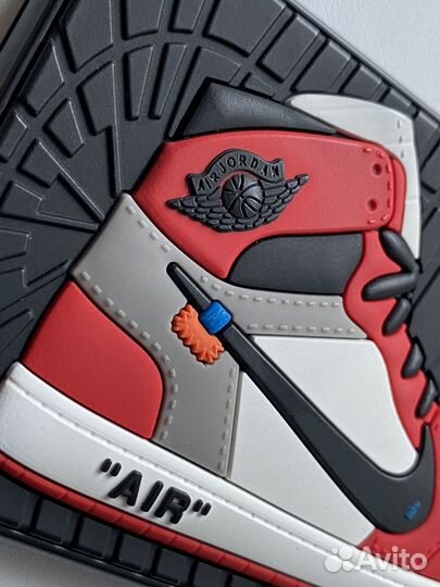 Чехол для iPhone 11 с кроссовком Nike