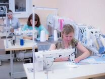 Ателье и закройщица. Девушка шитье. Шитье одежды. Швея оклад. Заработная плата швеи.