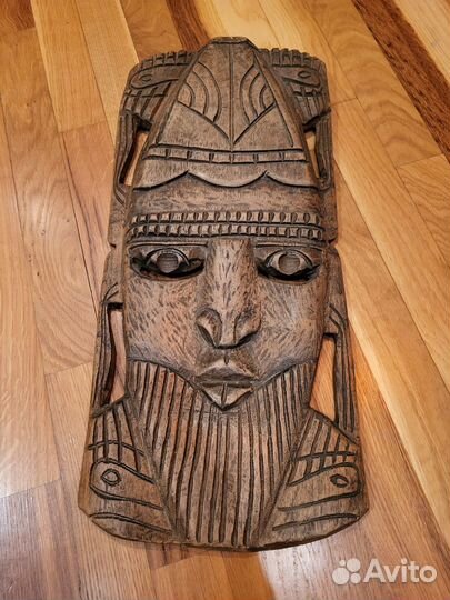 Маска лицо настенная