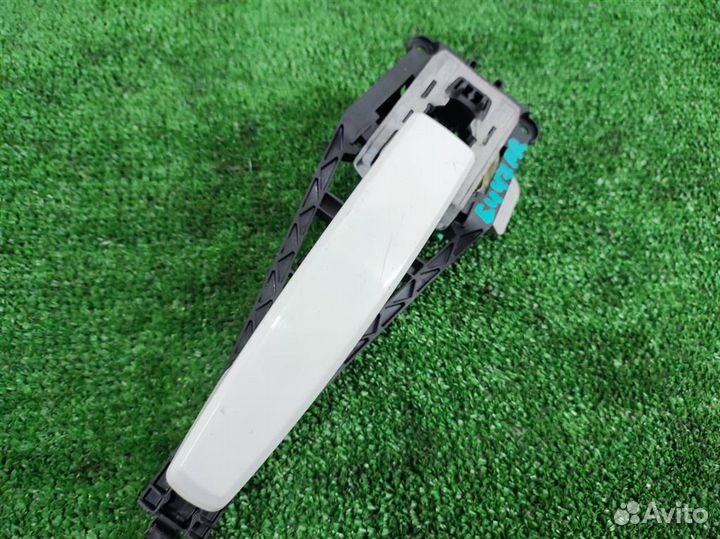 Ручка наружная двери передней правой Opel Corsa D