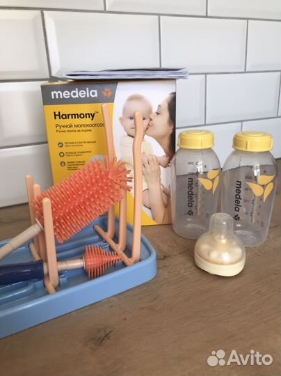 Молокоотсос medela 2 бутылочки,смарт соска