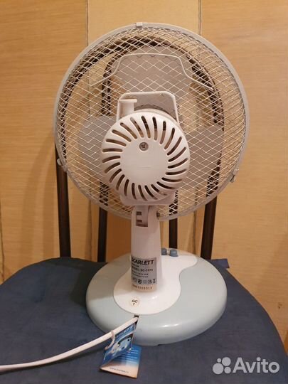 Вентилятор настольный Scarlett на запчасти