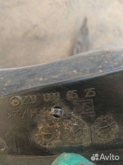 Пыльник крыла Мерседес w220