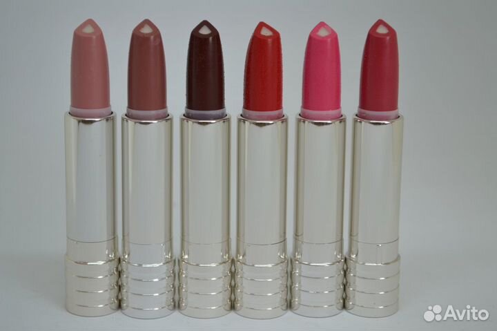 Помада Clinique Dramatically Different Lipstick