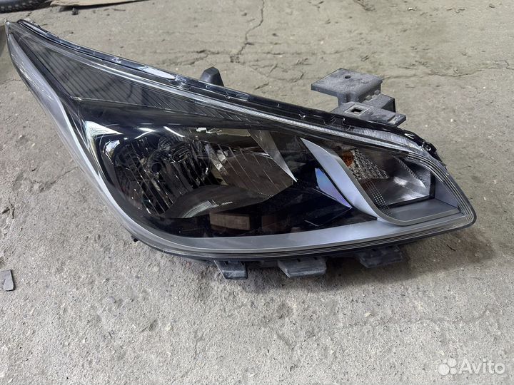 Фара правая Kia rio 4